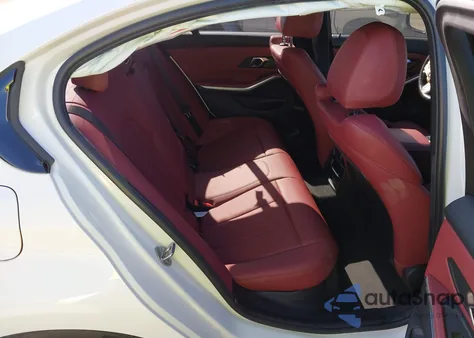 2024 BMW 3 Series 330I z USA, uszkodzony, nr VIN 3MW69FF00R8E07701